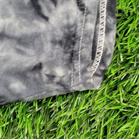 2PAC Tupac-Shakur Tie-Dye Shirt Womens 2XL 24x27 Gray - Picture 11 of 12